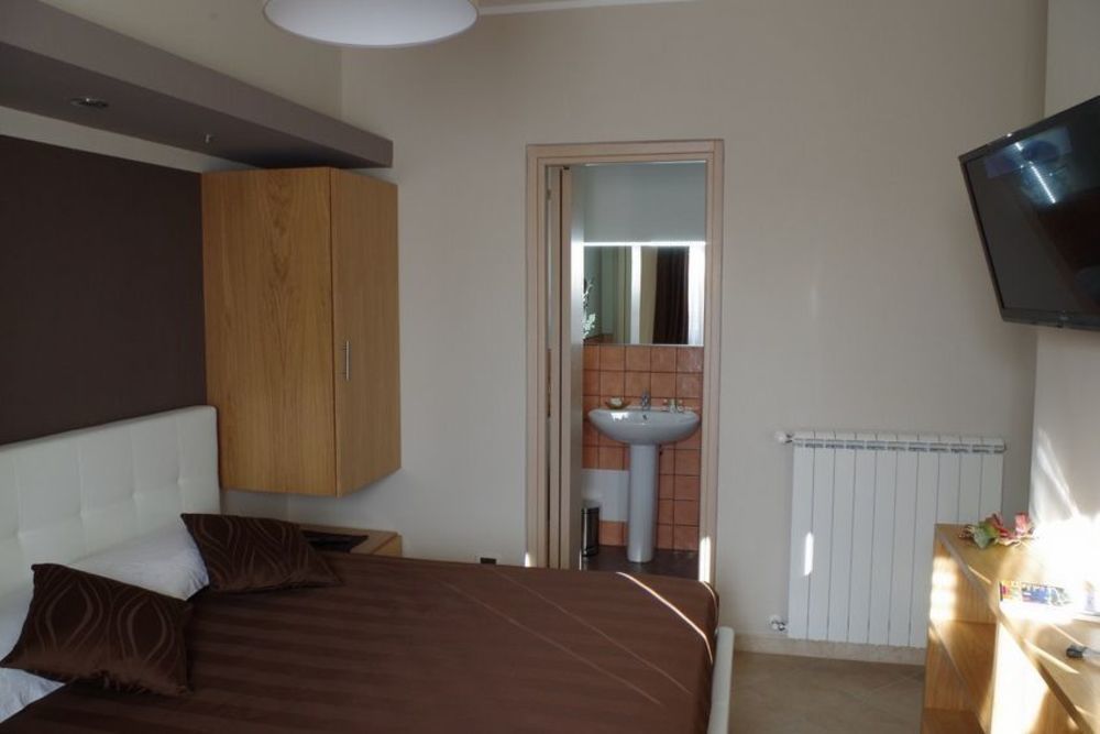 Valentina Bed & Breakfast 3*